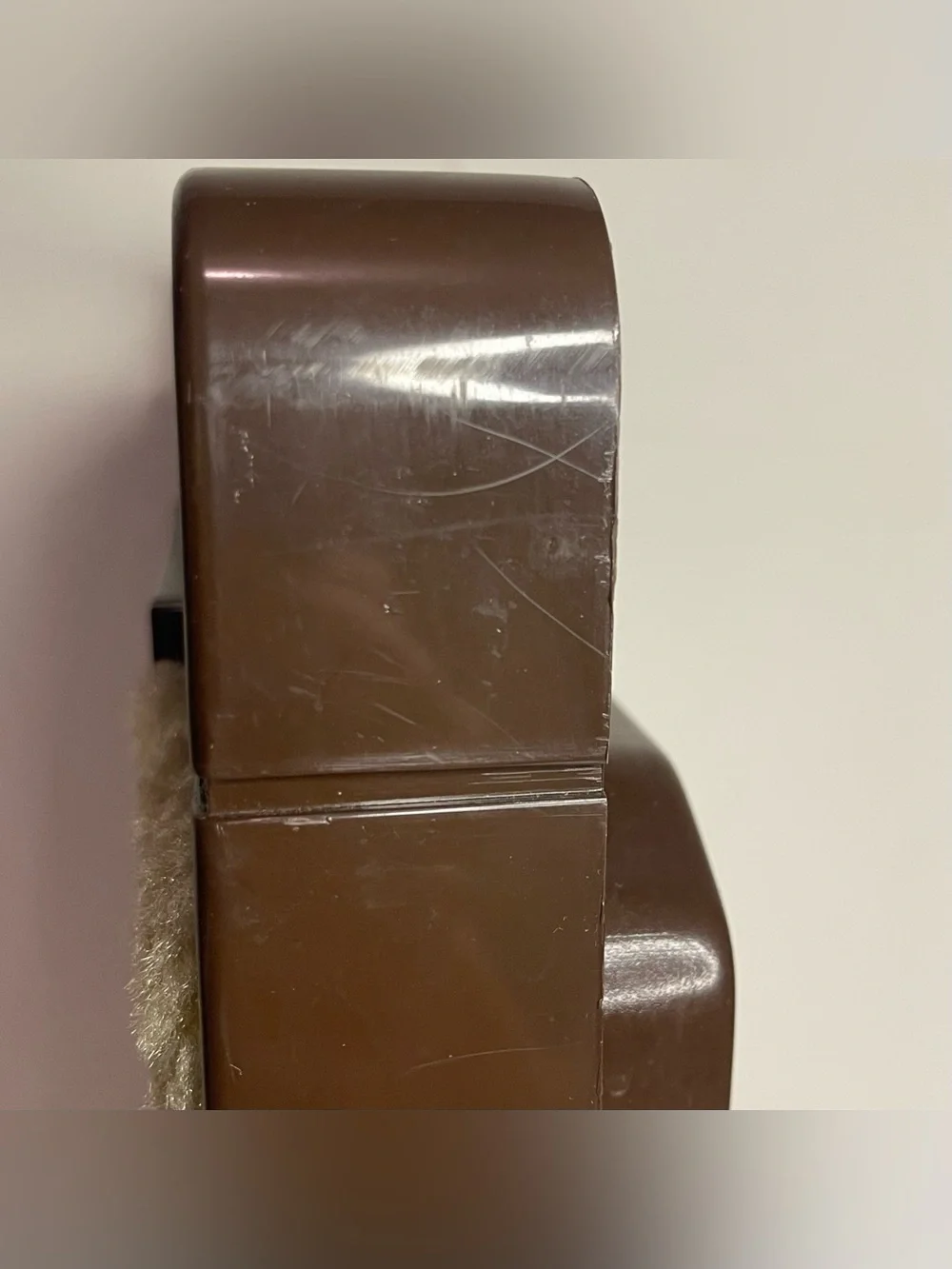 Vintage Metro Bathroom Carpeted Scale Brown Beige Shag Retro 70s USA Analog Dial